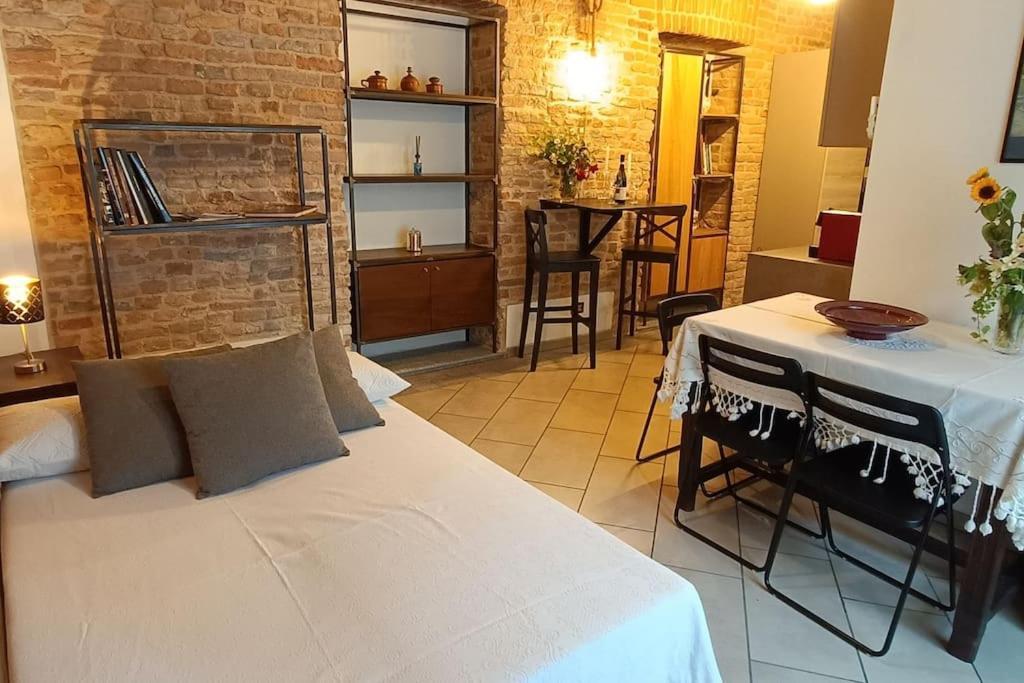 Piazza Statuto-Appartamento Tra Le Mura A-C E Wi-Fi Asti Exterior foto